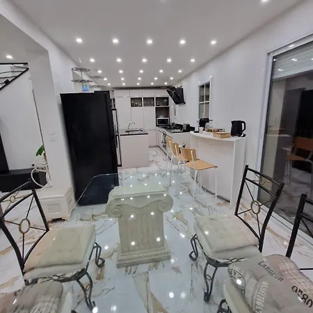 Maison Familiale Villa